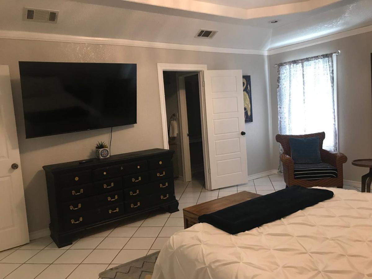 Cheerful 4 Bedroom Home With Pool And Bbq Area With 5Th Bedroom Option Brownsville Exterior foto