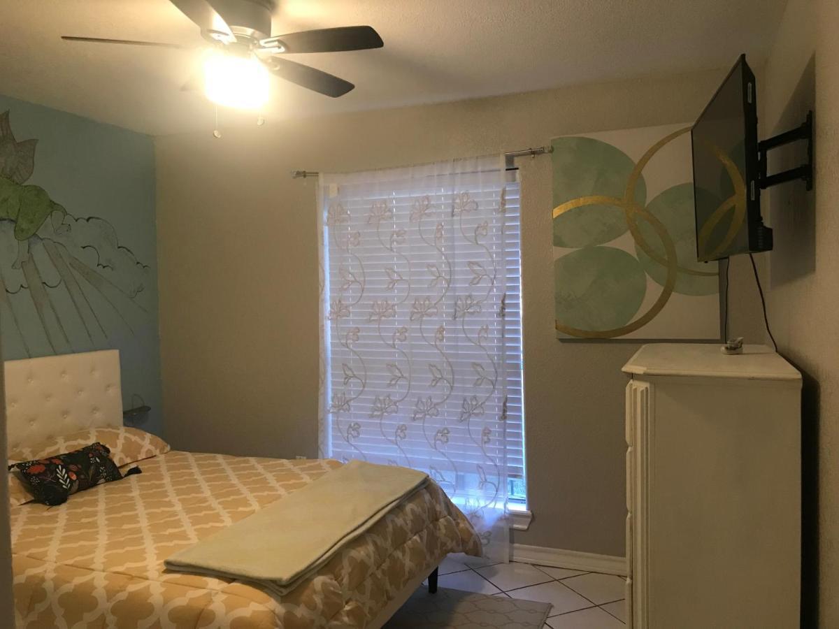 Cheerful 4 Bedroom Home With Pool And Bbq Area With 5Th Bedroom Option Brownsville Exterior foto