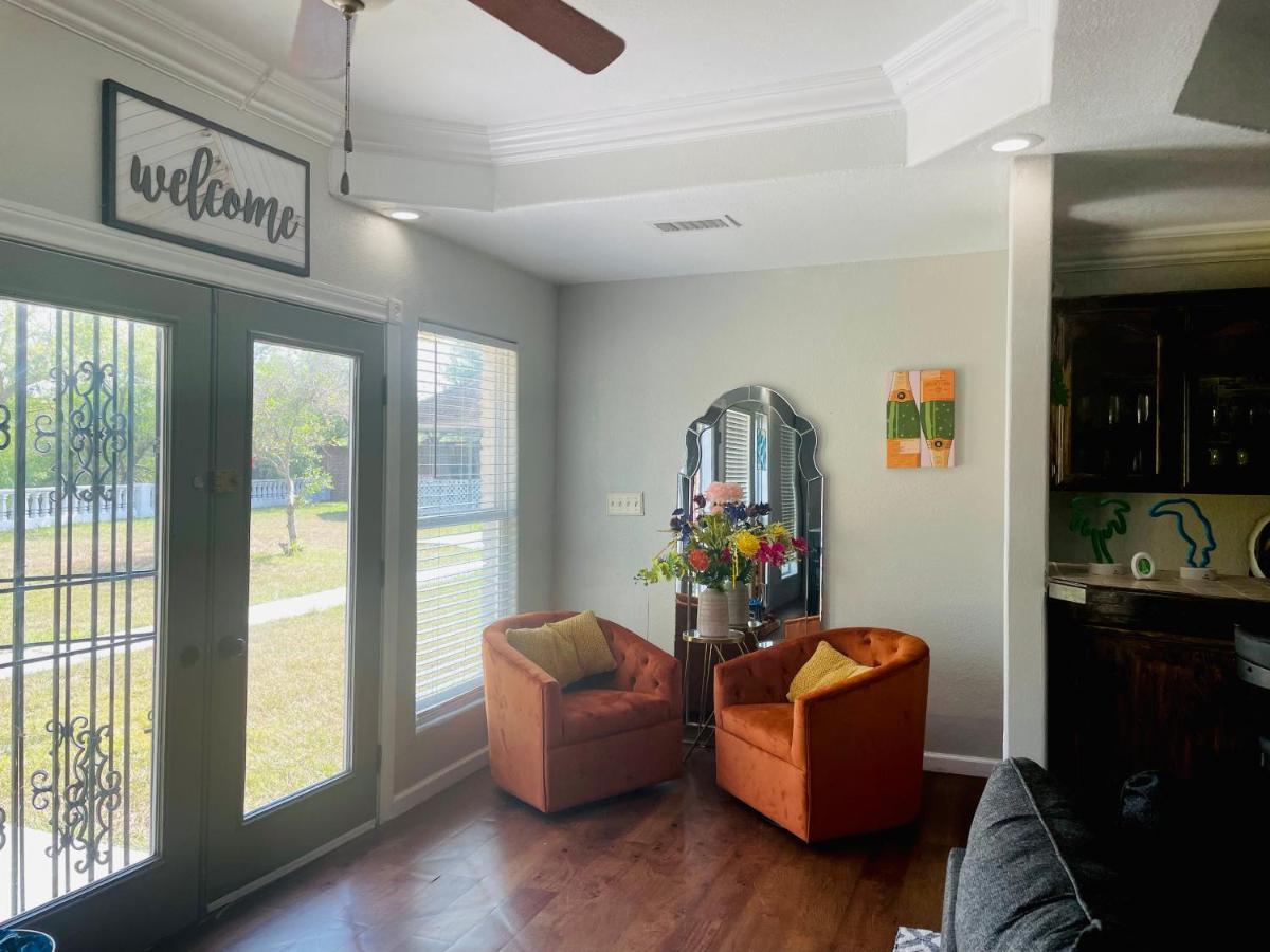 Cheerful 4 Bedroom Home With Pool And Bbq Area With 5Th Bedroom Option Brownsville Exterior foto